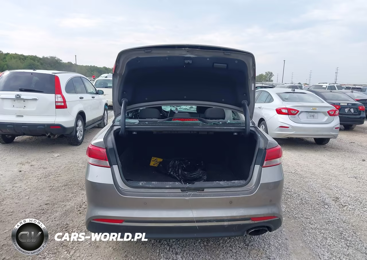 2018 Kia Optima Lx VIN:5XXGT4L3XJG262210 - 17