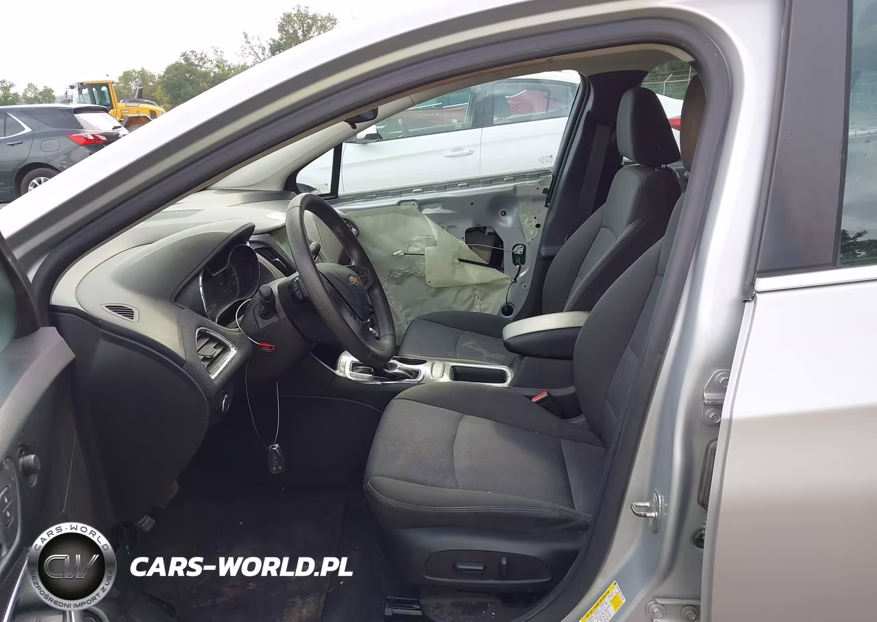 2018 Chevrolet Cruze Lt Auto VIN:1G1BE5SM2J7202248 - 5