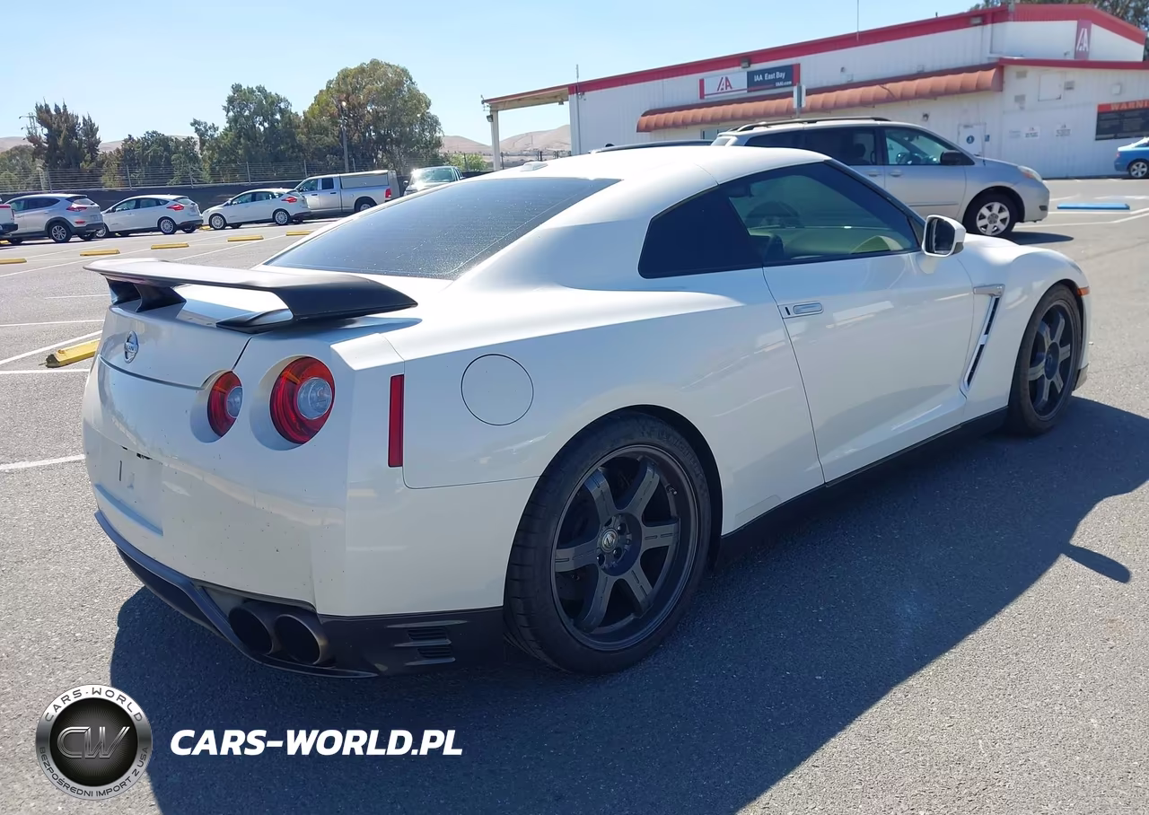 2015 Nissan Gt-R Premium VIN:JN1AR5EF4FM281308 - 4