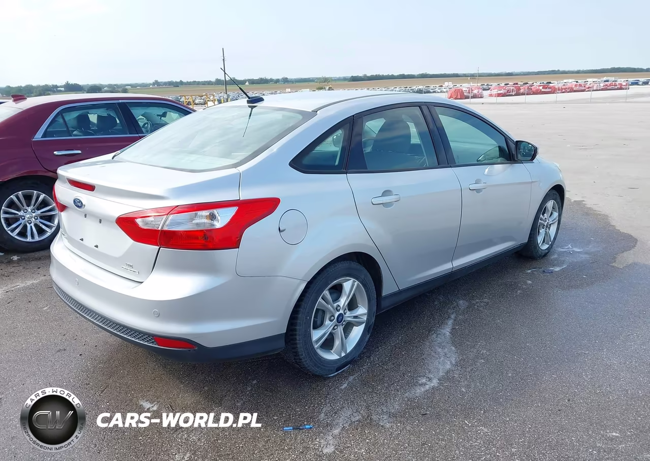 2014 Ford Focus Se VIN:1FADP3F25EL197671 - 4