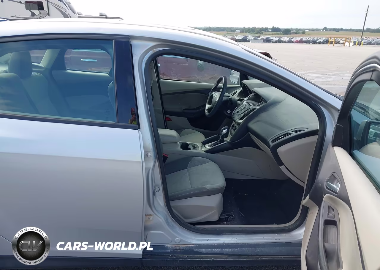 2014 Ford Focus Se VIN:1FADP3F25EL197671 - 5