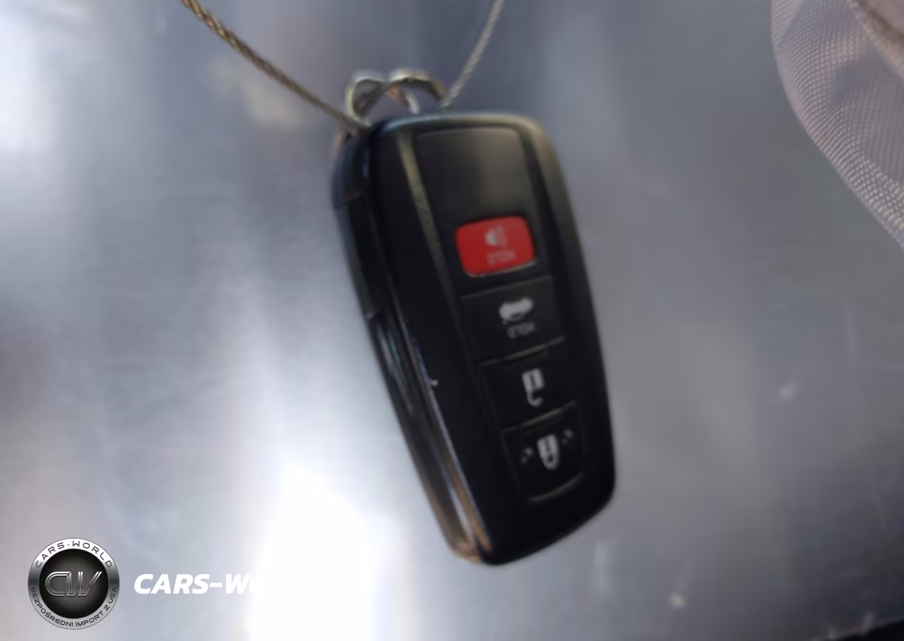 2020 Toyota Camry Xle Hybrid VIN:4T1F31AK5LU536619 - 11