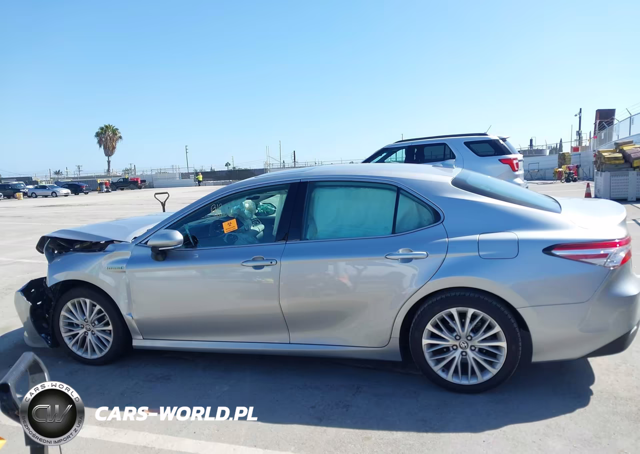 2020 Toyota Camry Xle Hybrid VIN:4T1F31AK5LU536619 - 14