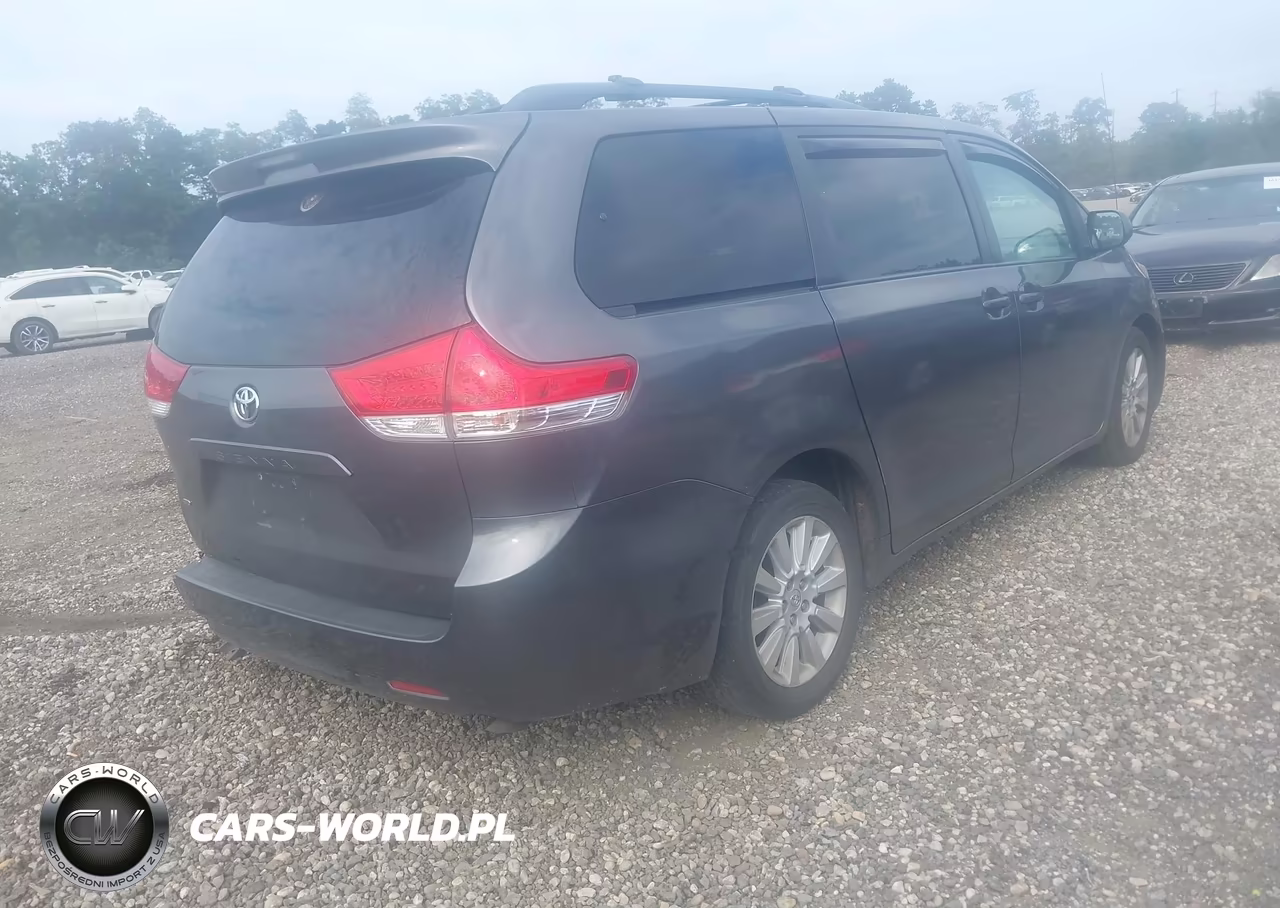 2013 Toyota Sienna Xle 7 Passenger VIN:5TDDK3DC6DS062359 - 4