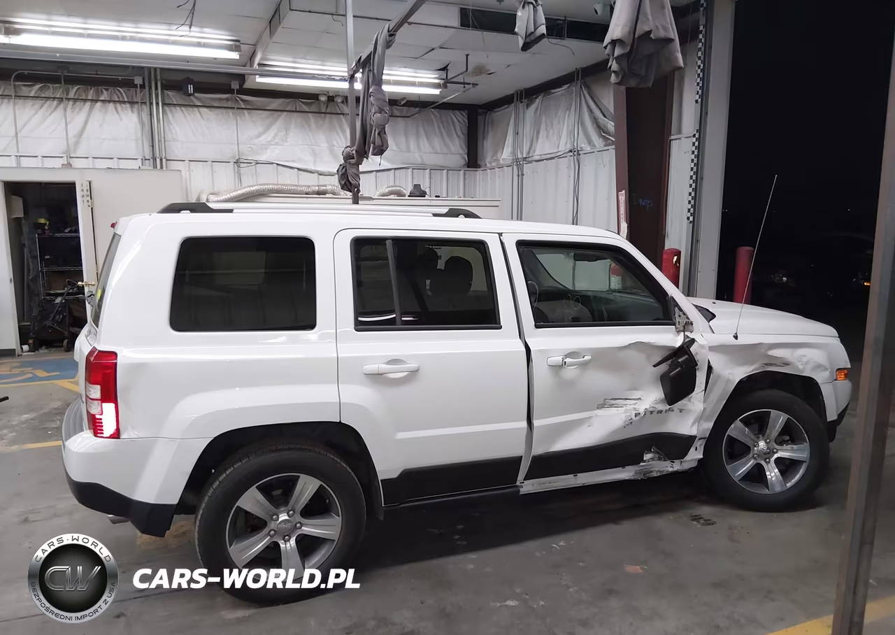 2017 Jeep Patriot High Altitude 4X4 VIN:1C4NJRFB6HD196045 - 13
