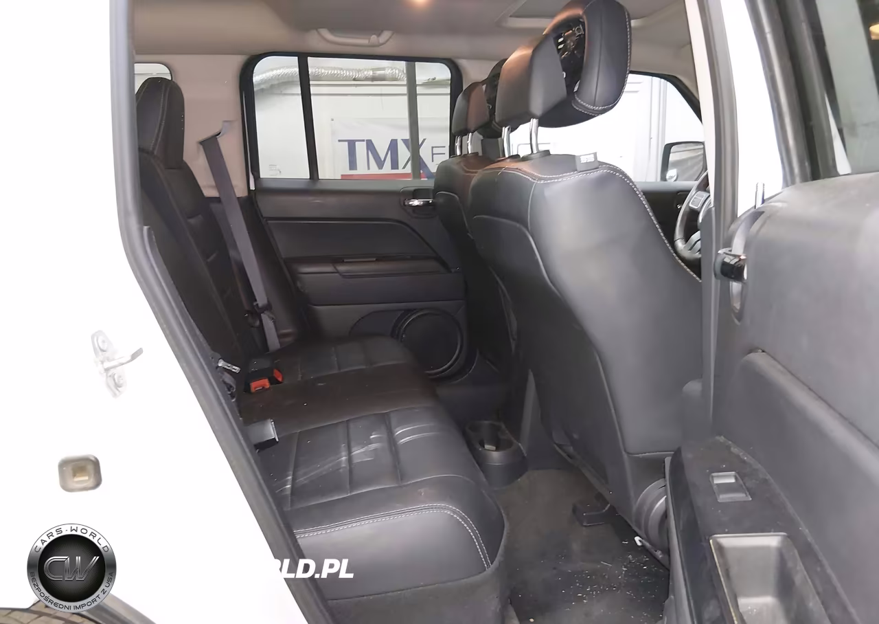 2017 Jeep Patriot High Altitude 4X4 VIN:1C4NJRFB6HD196045 - 8