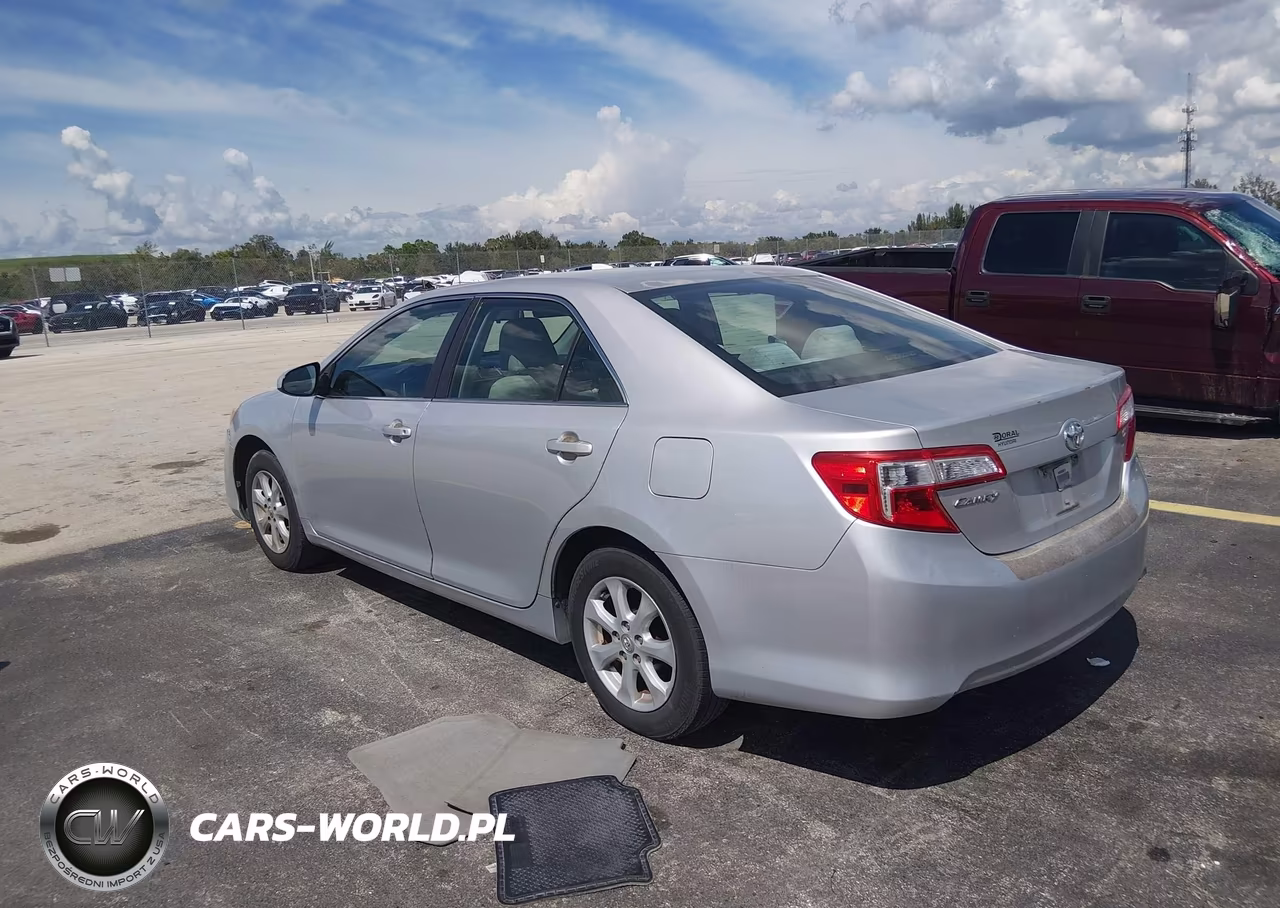 2012 Toyota Camry L VIN:4T1BF1FK3CU592041 - 3