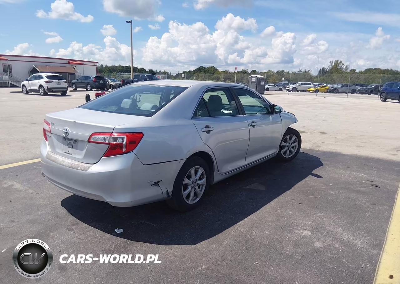 2012 Toyota Camry L VIN:4T1BF1FK3CU592041 - 4