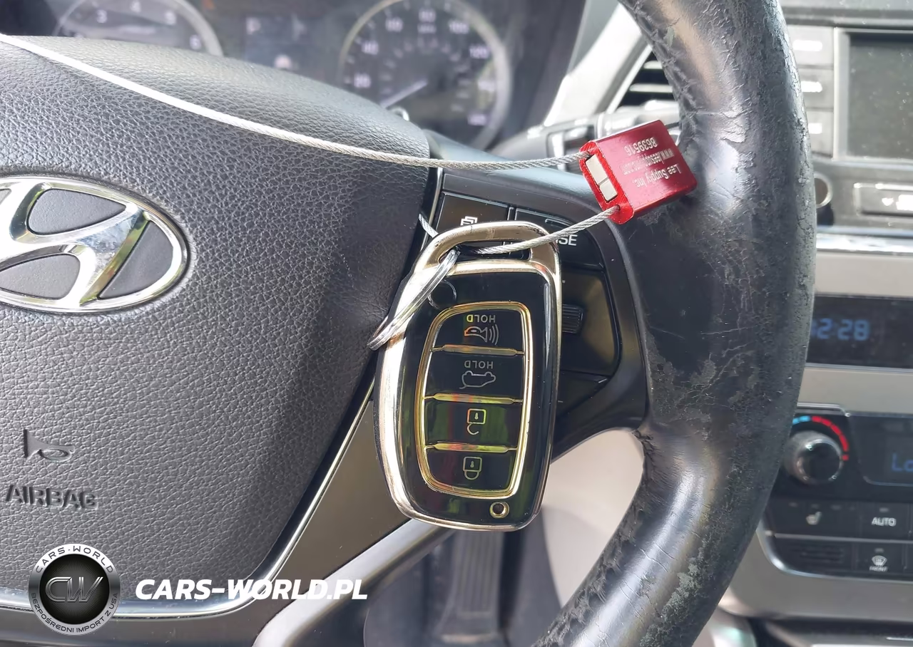 2015 Hyundai Sonata Sport VIN:5NPE34AFXFH127857 - 11