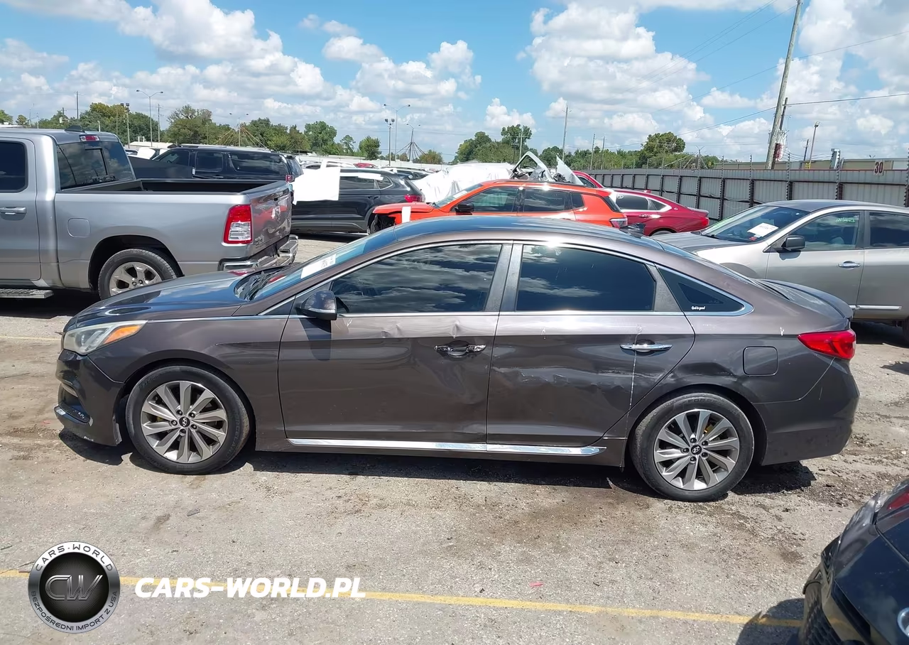 2015 Hyundai Sonata Sport VIN:5NPE34AFXFH127857 - 14
