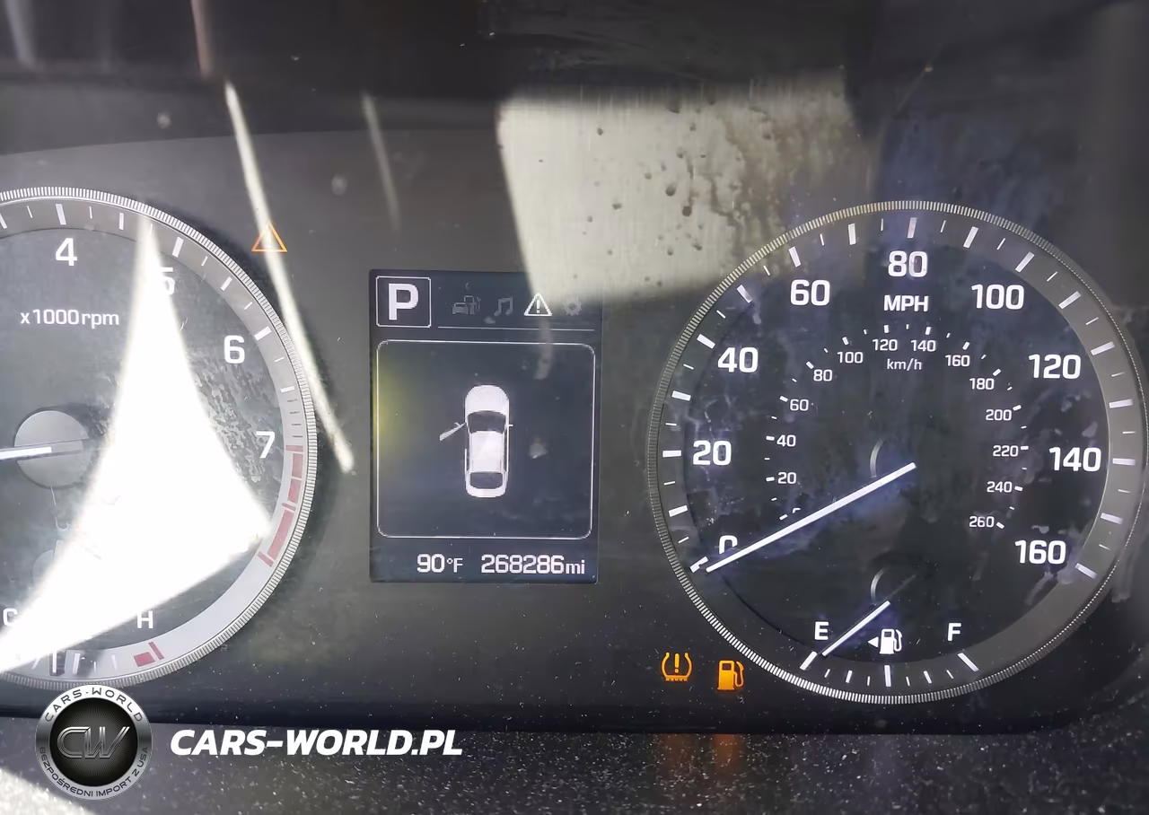 2015 Hyundai Sonata Sport VIN:5NPE34AFXFH127857 - 15