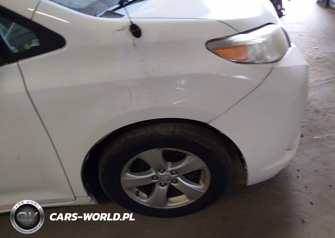 2014 Toyota Sienna L V6 7 Passenger VIN:5TDZK3DC7ES463135 - 6