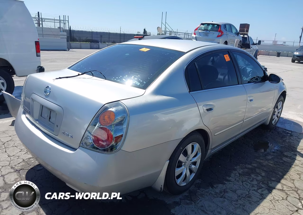2003 Nissan Altima 2.5 S VIN:1N4AL11DX3C253533 - 4