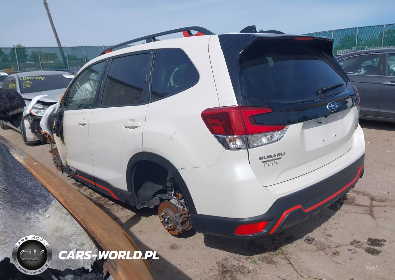 2024 Subaru Forester Sport VIN:JF2SKAGCXRH471033 - 3