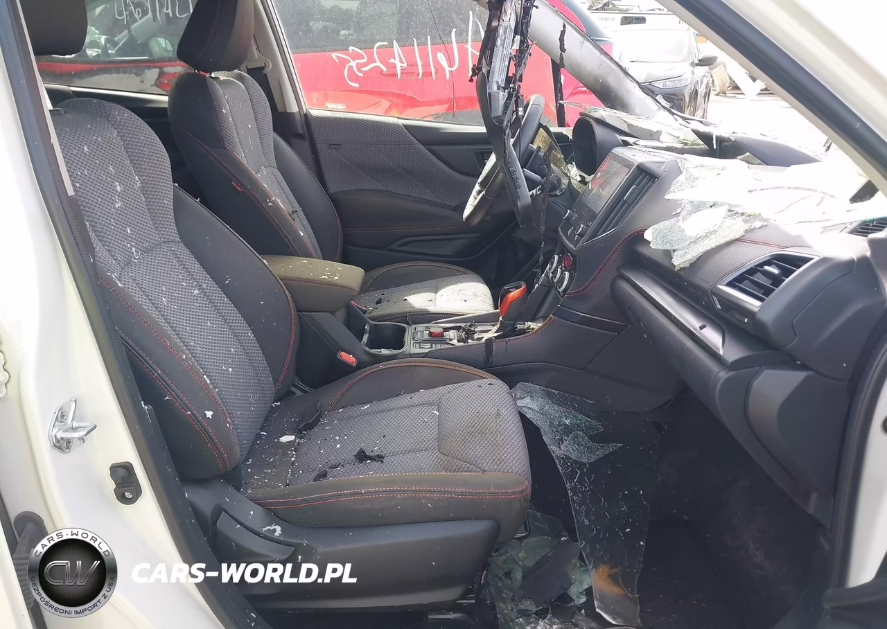 2024 Subaru Forester Sport VIN:JF2SKAGCXRH471033 - 5