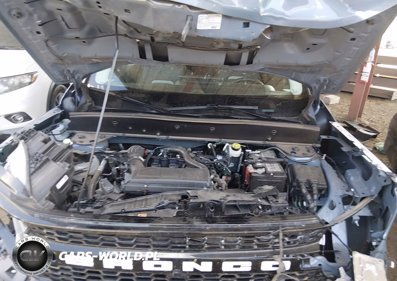 2025 Ford Bronco Sport Outer Banks VIN:3FMCR9CN1SRE68199 - 10
