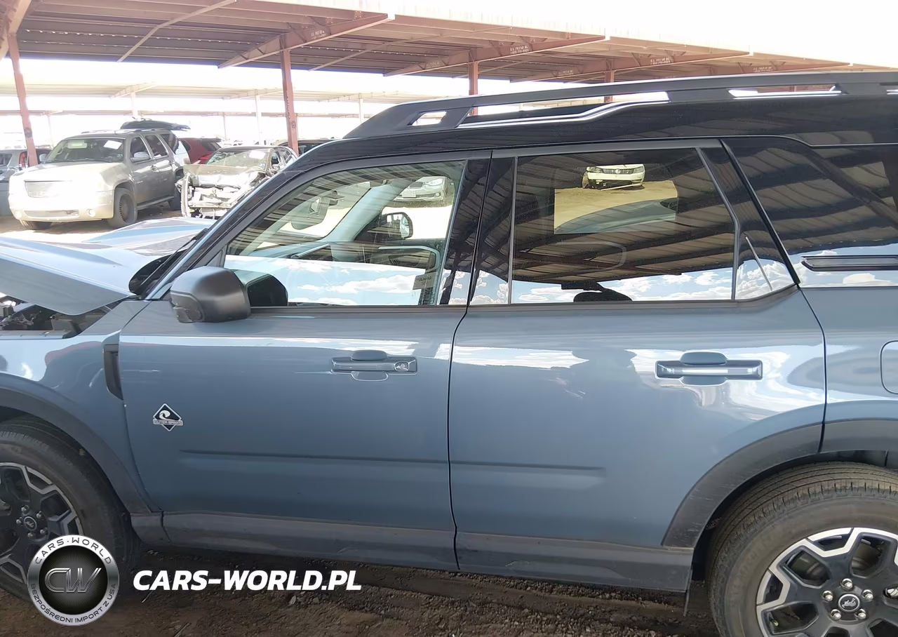 2025 Ford Bronco Sport Outer Banks VIN:3FMCR9CN1SRE68199 - 14