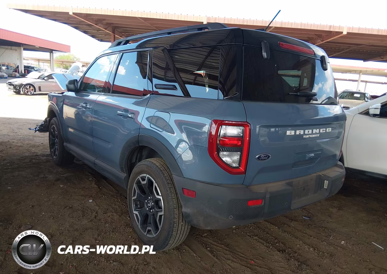 2025 Ford Bronco Sport Outer Banks VIN:3FMCR9CN1SRE68199 - 3