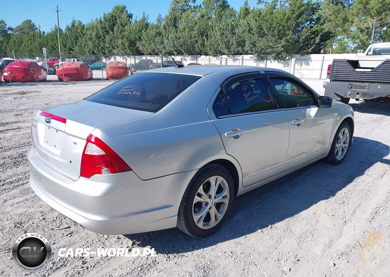 2012 Ford Fusion Se VIN:3FAHP0HA0CR361086 - 4
