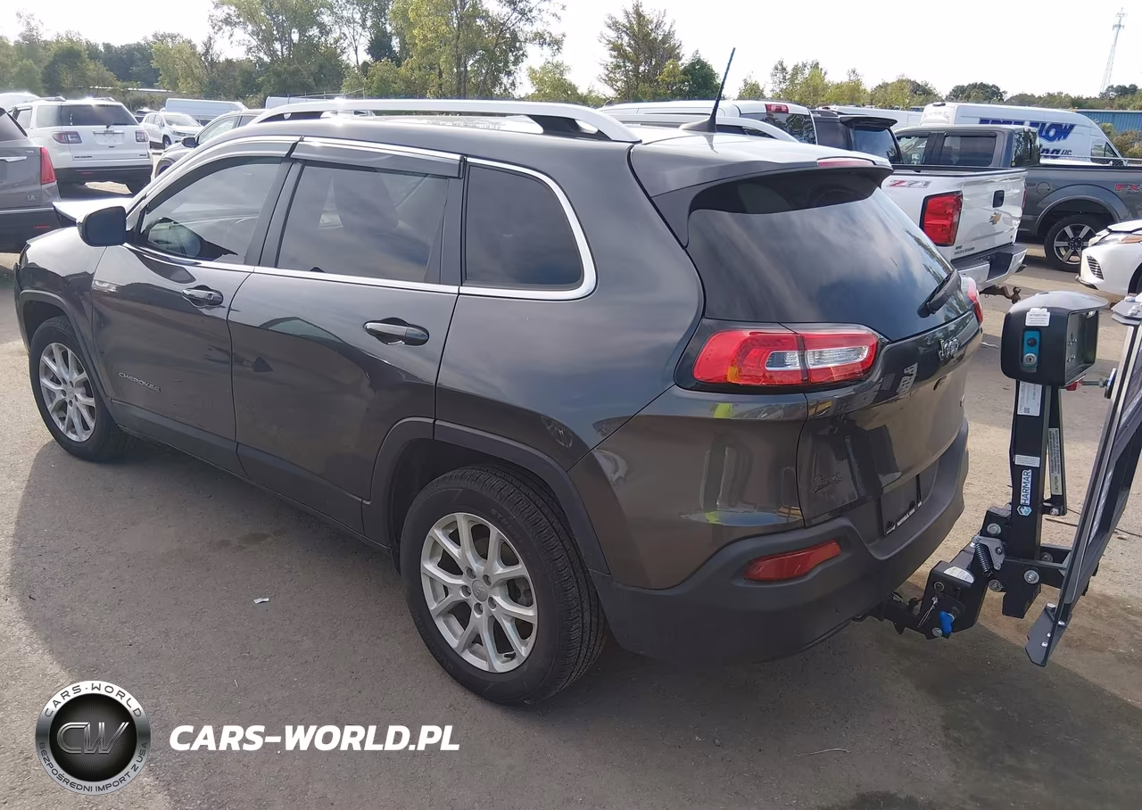 2017 Jeep Cherokee Latitude Fwd VIN:1C4PJLCB8HW540957 - 3