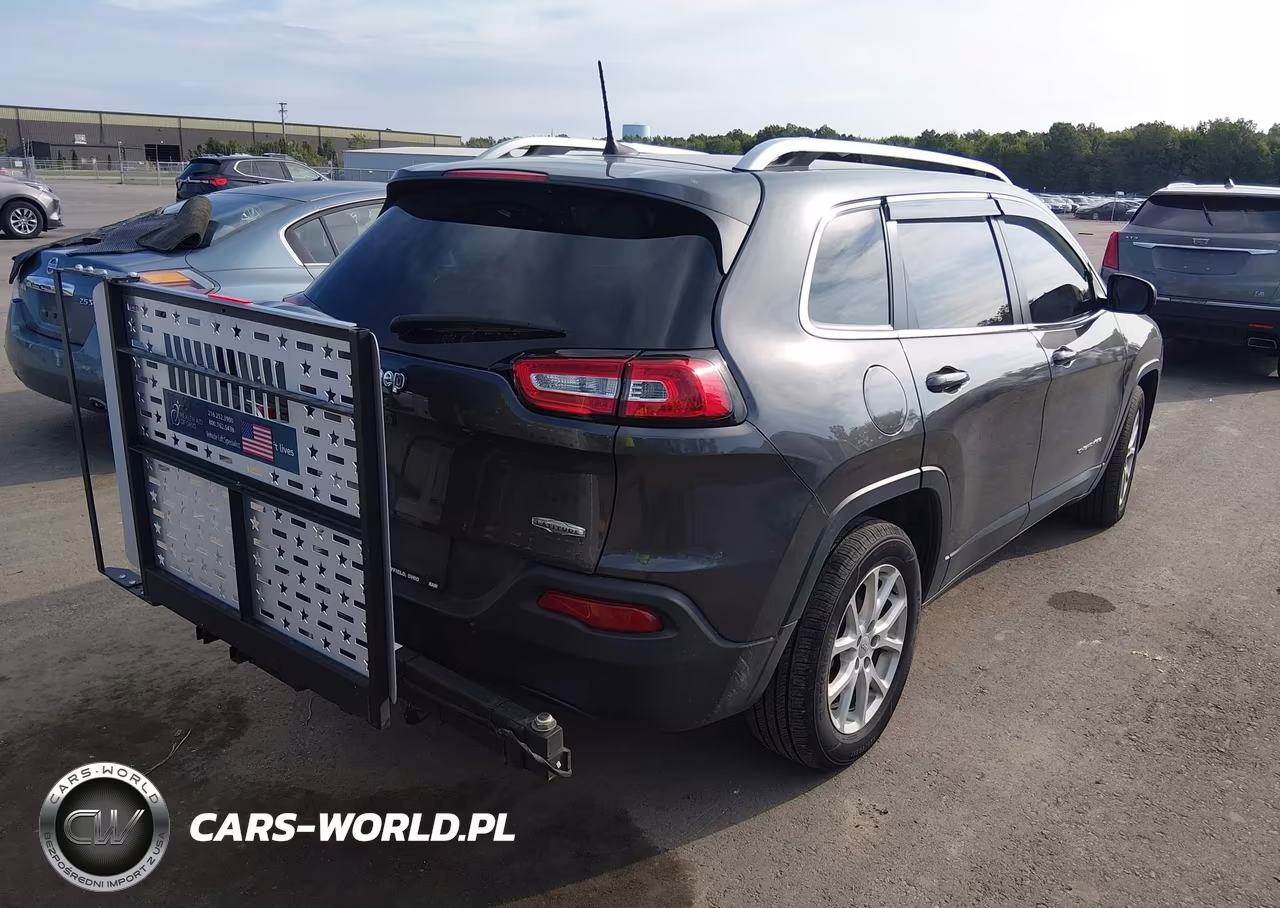 2017 Jeep Cherokee Latitude Fwd VIN:1C4PJLCB8HW540957 - 4