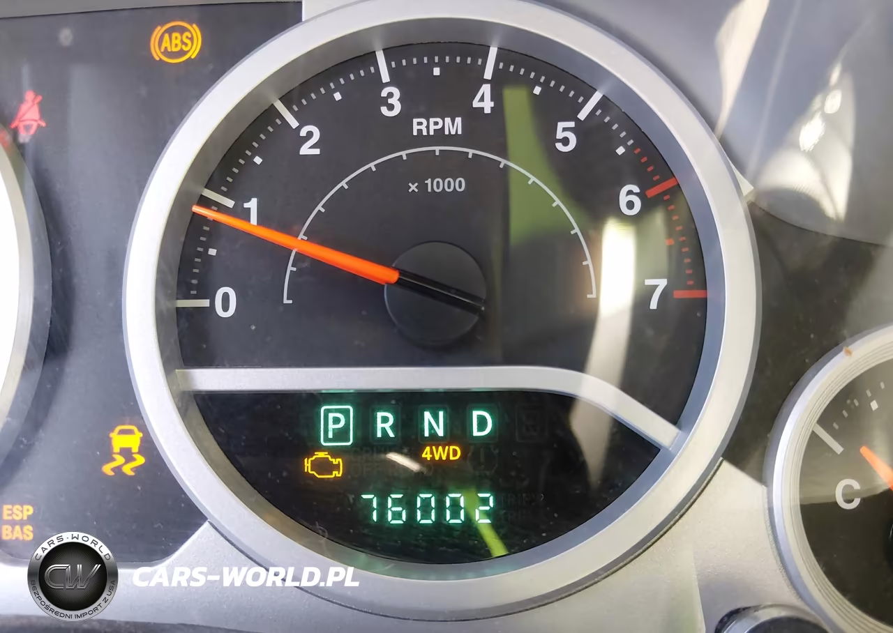 2009 Jeep Wrangler Sahara VIN:1J8FA54159L716890 - 15