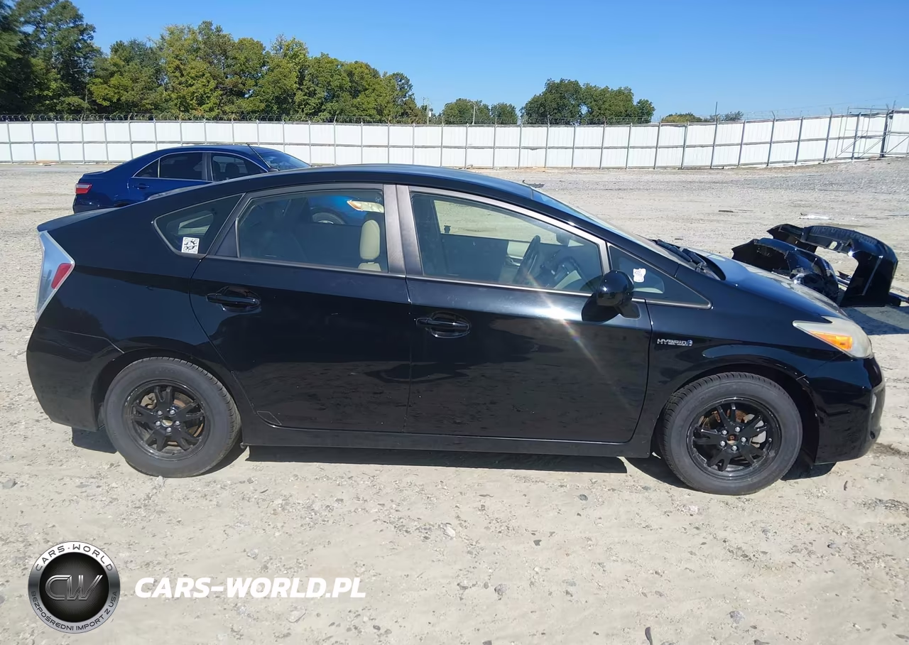 2014 Toyota Prius Two VIN:JTDKN3DU9E1810558 - 13