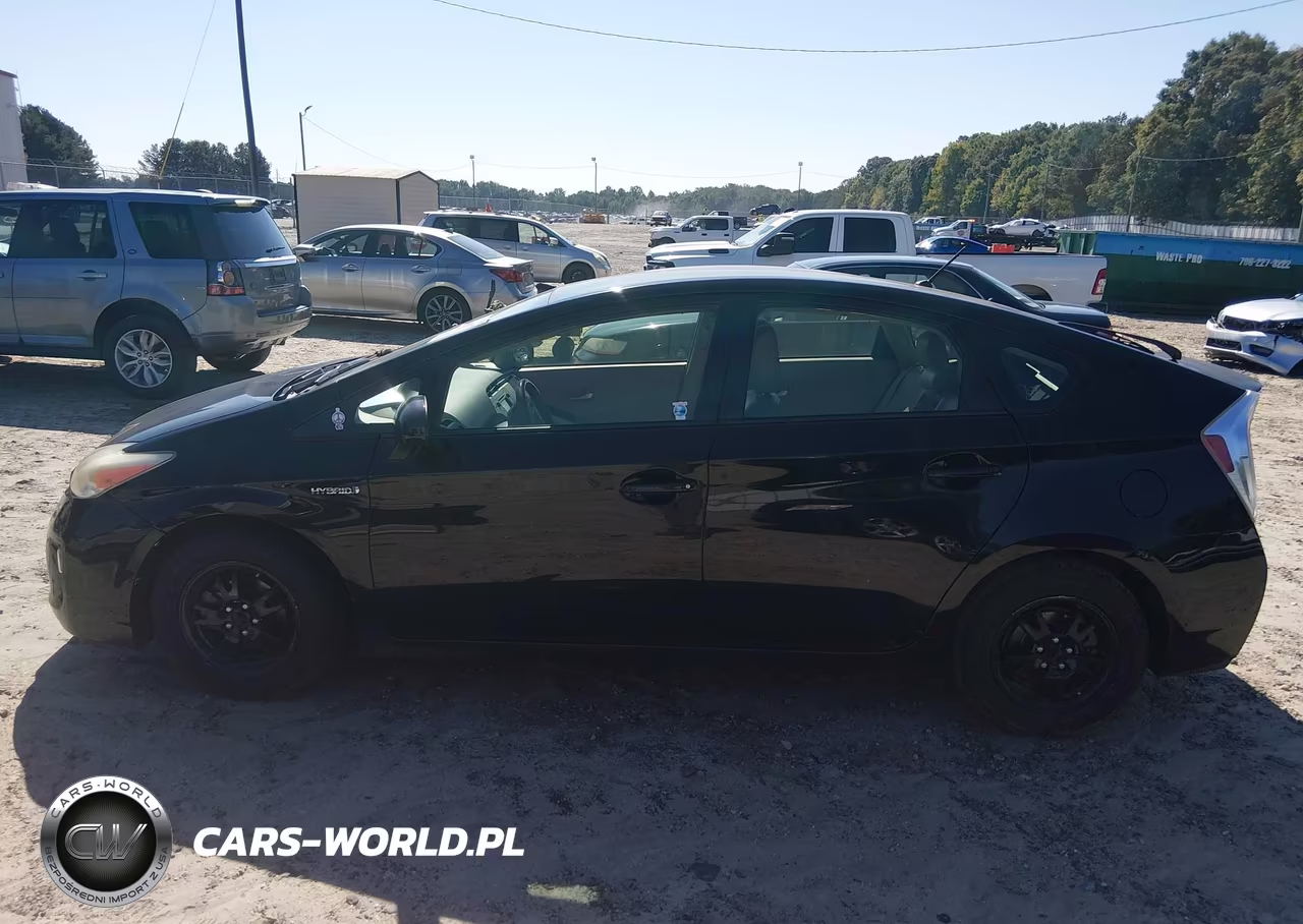 2014 Toyota Prius Two VIN:JTDKN3DU9E1810558 - 14