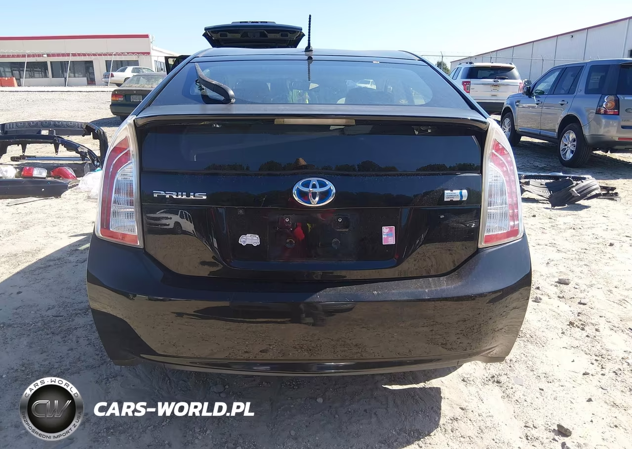 2014 Toyota Prius Two VIN:JTDKN3DU9E1810558 - 16