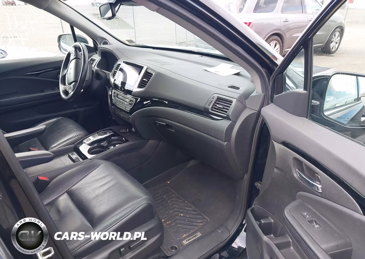 2016 Honda Pilot Touring VIN:5FNYF6H97GB047352 - 5