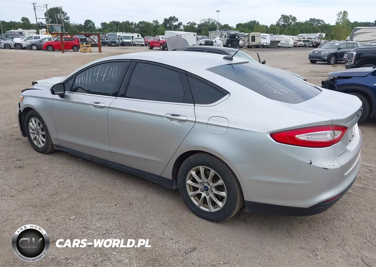 2015 Ford Fusion S VIN:3FA6P0G72FR131101 - 3