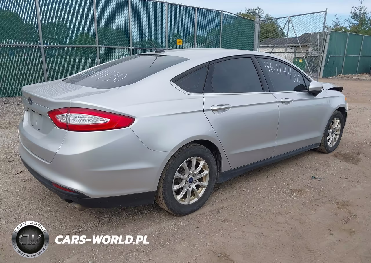 2015 Ford Fusion S VIN:3FA6P0G72FR131101 - 4