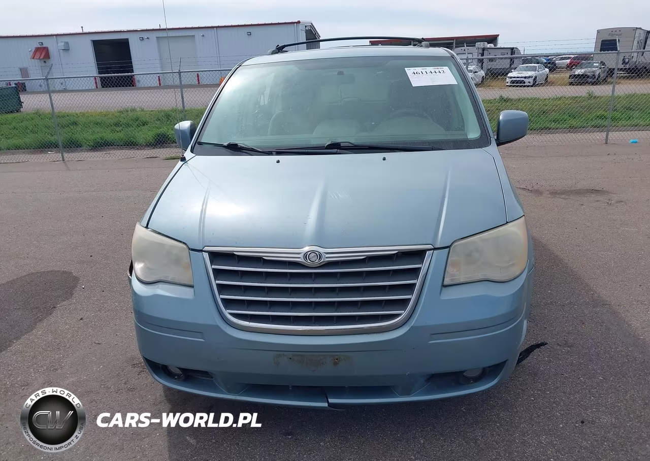 2010 Chrysler Town & Country Touring VIN:2A4RR5D13AR359518 - 13