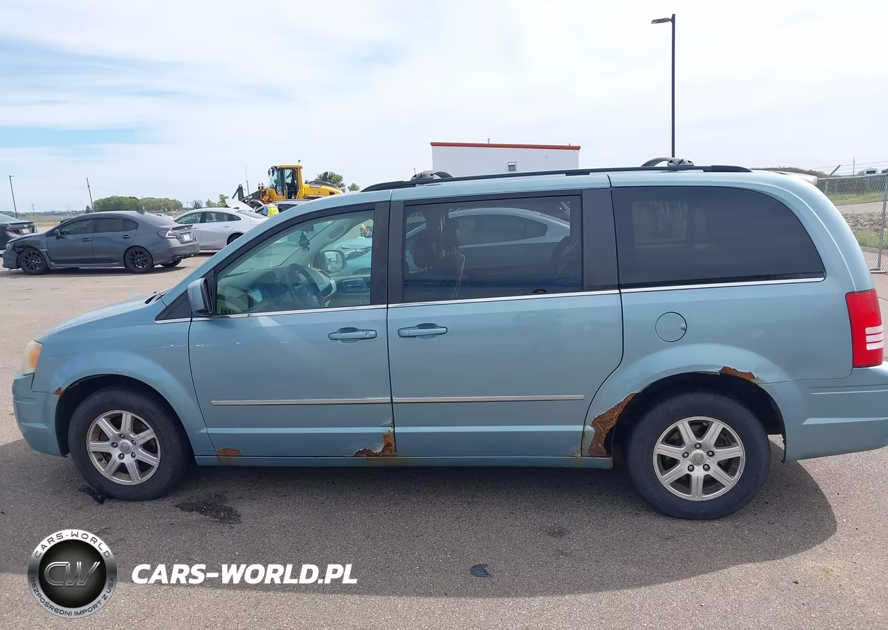 2010 Chrysler Town & Country Touring VIN:2A4RR5D13AR359518 - 15