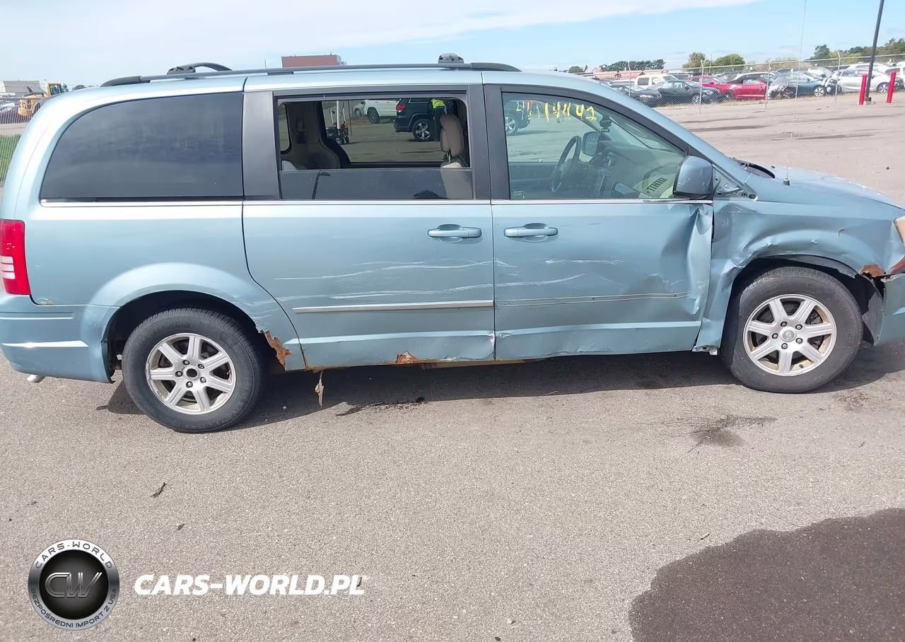 2010 Chrysler Town & Country Touring VIN:2A4RR5D13AR359518 - 6