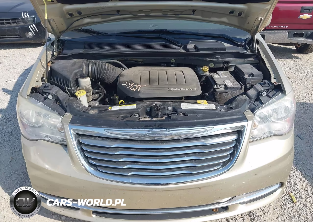 2012 Chrysler Town & Country Touring VIN:2C4RC1BG7CR145383 - 10