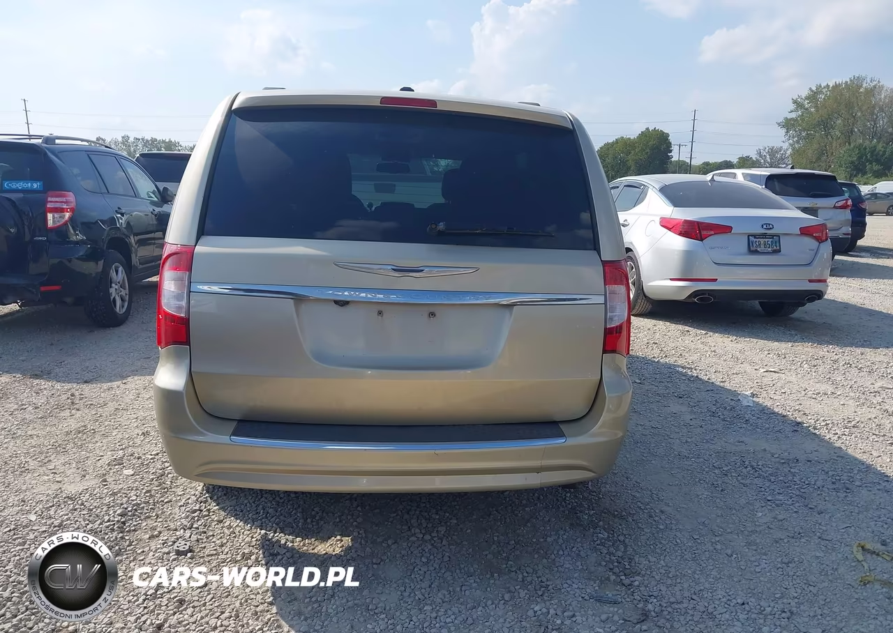 2012 Chrysler Town & Country Touring VIN:2C4RC1BG7CR145383 - 16