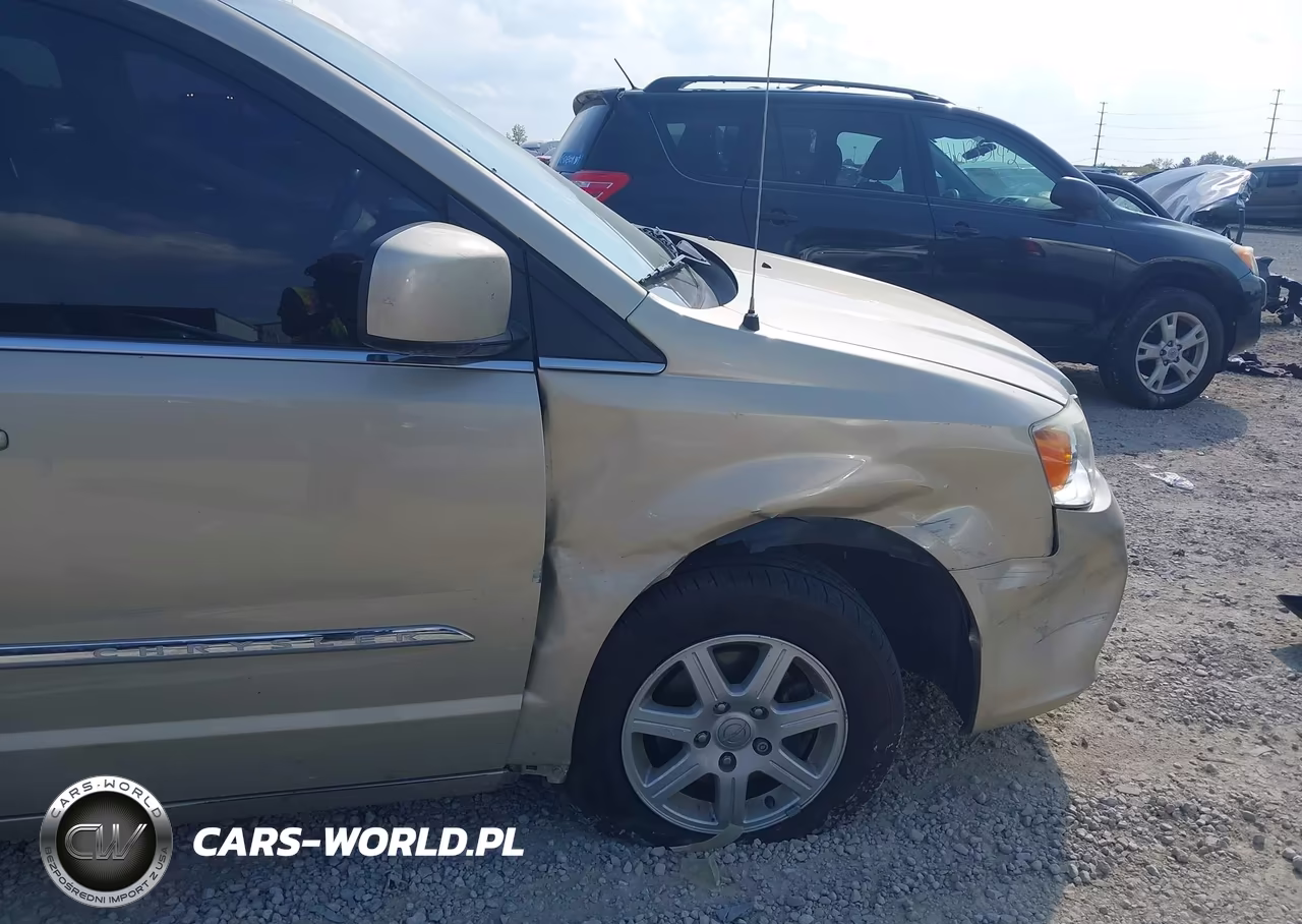 2012 Chrysler Town & Country Touring VIN:2C4RC1BG7CR145383 - 6