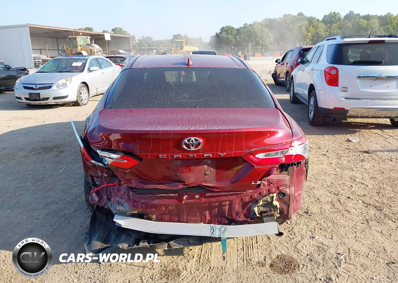 2019 Toyota Camry Le VIN:4T1B11HK1KU793835 - 16
