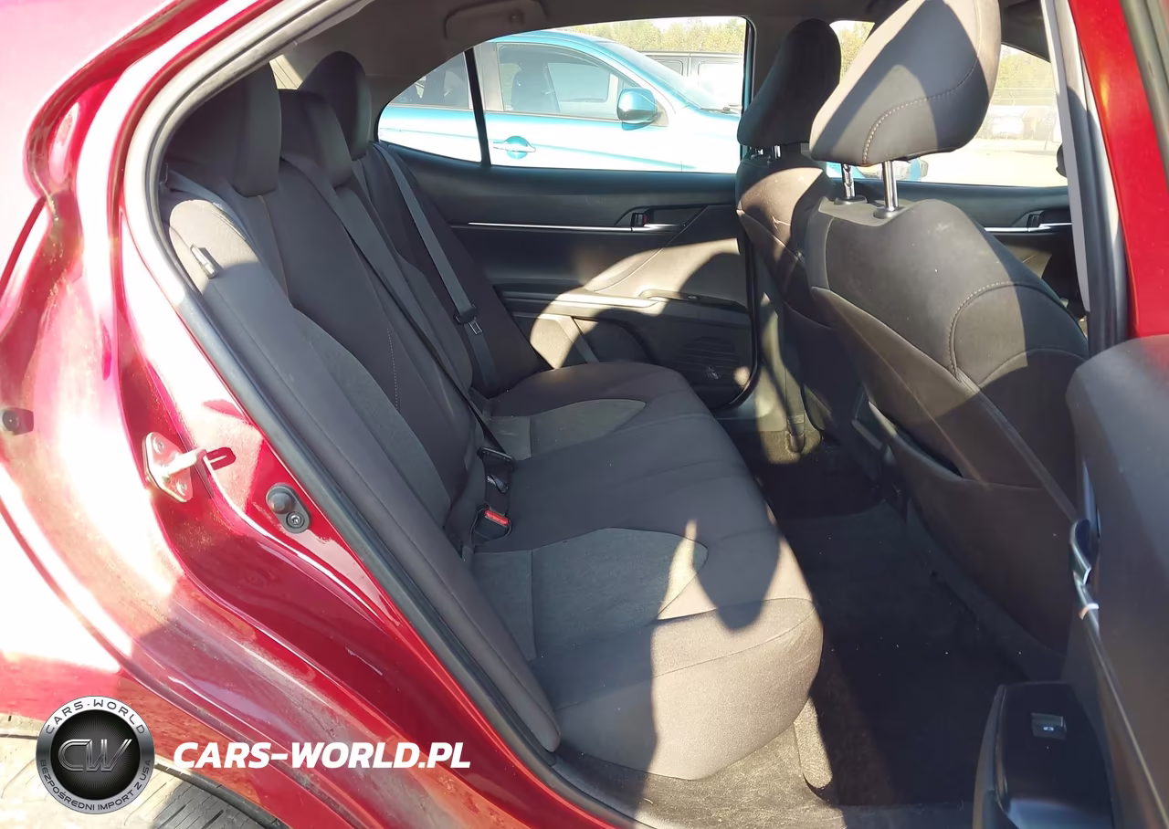 2019 Toyota Camry Le VIN:4T1B11HK1KU793835 - 8