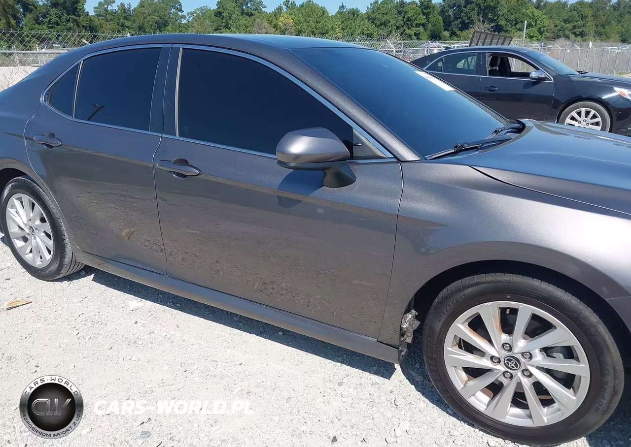 2021 Toyota Camry Le VIN:4T1C11AK6MU529480 - 13