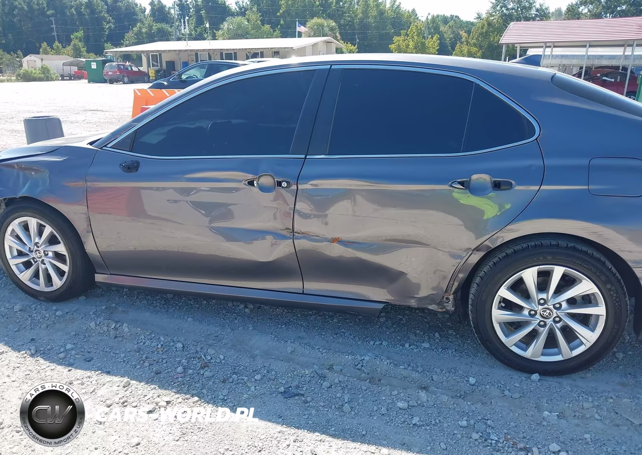 2021 Toyota Camry Le VIN:4T1C11AK6MU529480 - 14