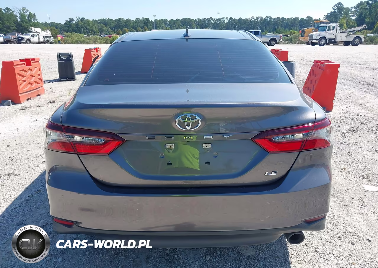 2021 Toyota Camry Le VIN:4T1C11AK6MU529480 - 16