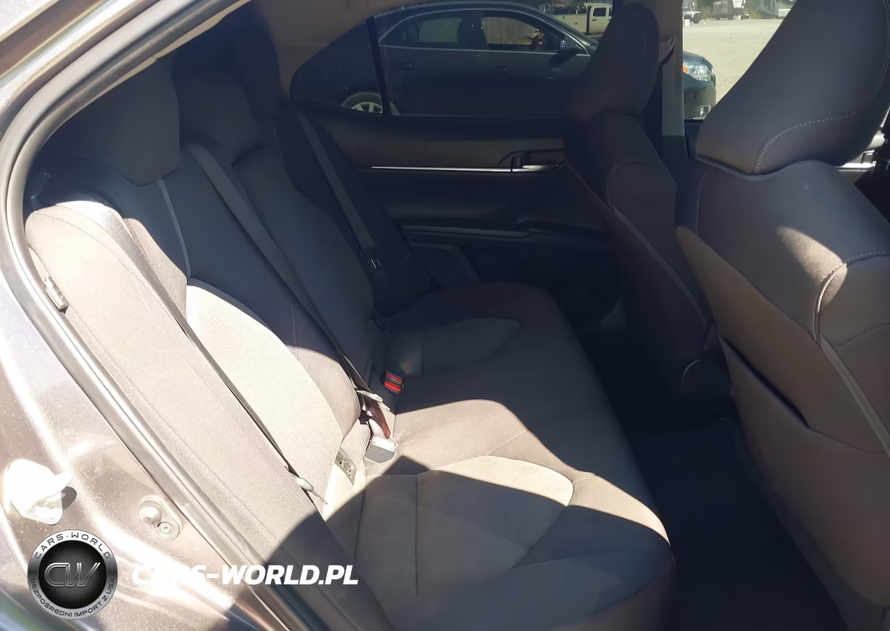 2021 Toyota Camry Le VIN:4T1C11AK6MU529480 - 8