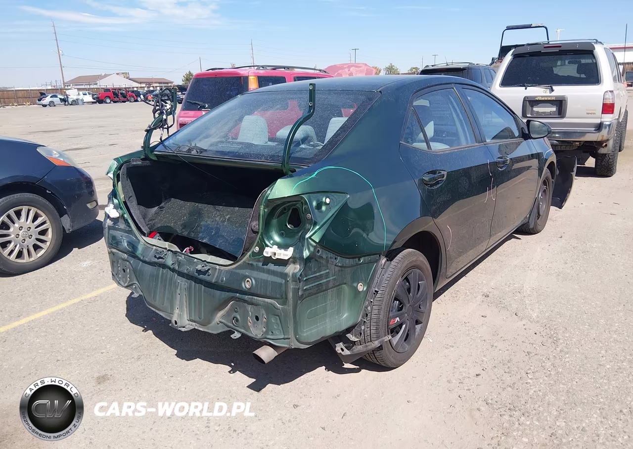 2016 Toyota Corolla Le VIN:2T1BURHE0GC647290 - 4