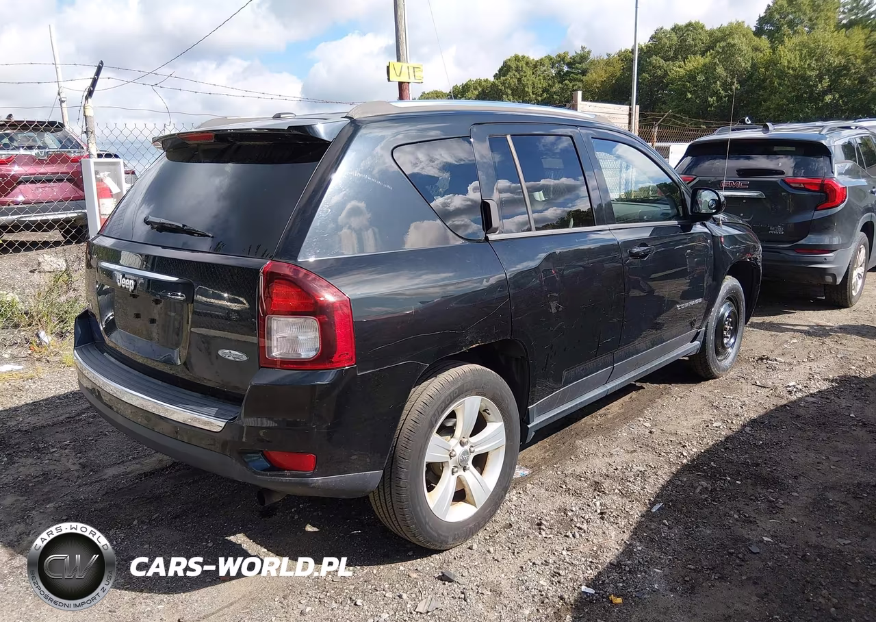2015 Jeep Compass High Altitude Edition VIN:1C4NJDEB4FD303546 - 4
