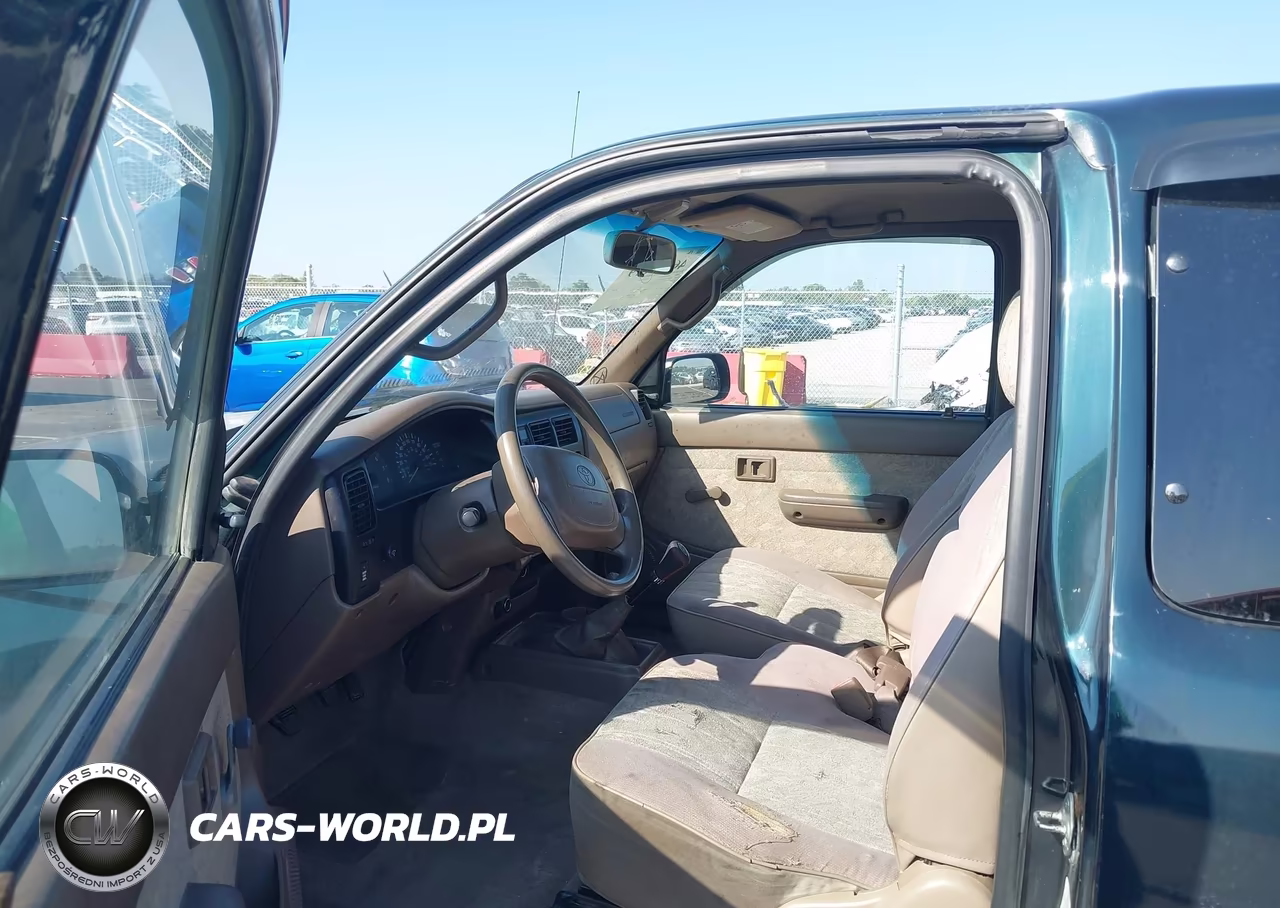 2000 Toyota Tacoma Xtracab VIN:5TEWN72N0YZ690907 - 4