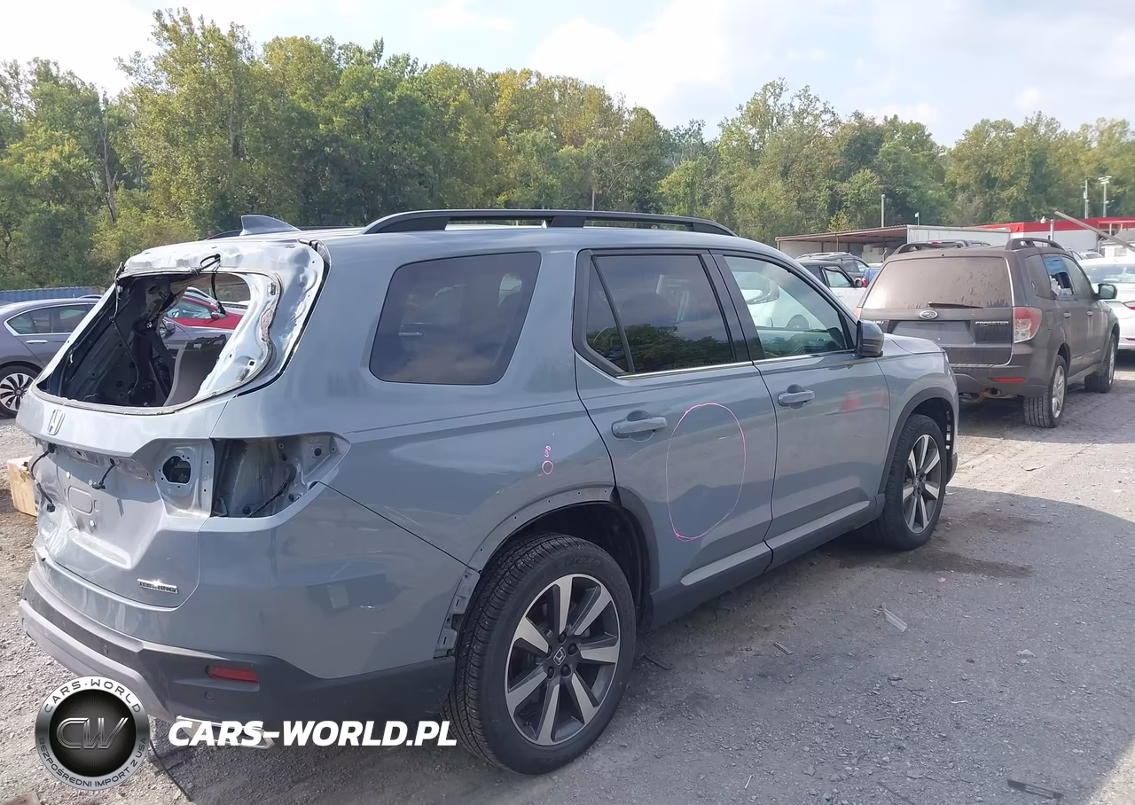 2025 Honda Pilot Touring VIN:5FNYG1H74SB033383 - 4