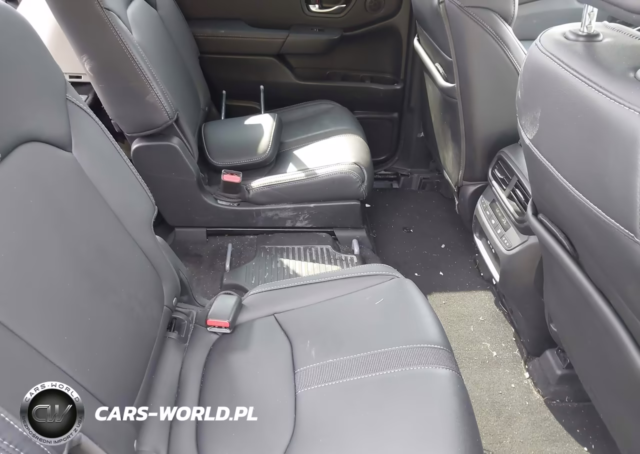 2025 Honda Pilot Touring VIN:5FNYG1H74SB033383 - 8