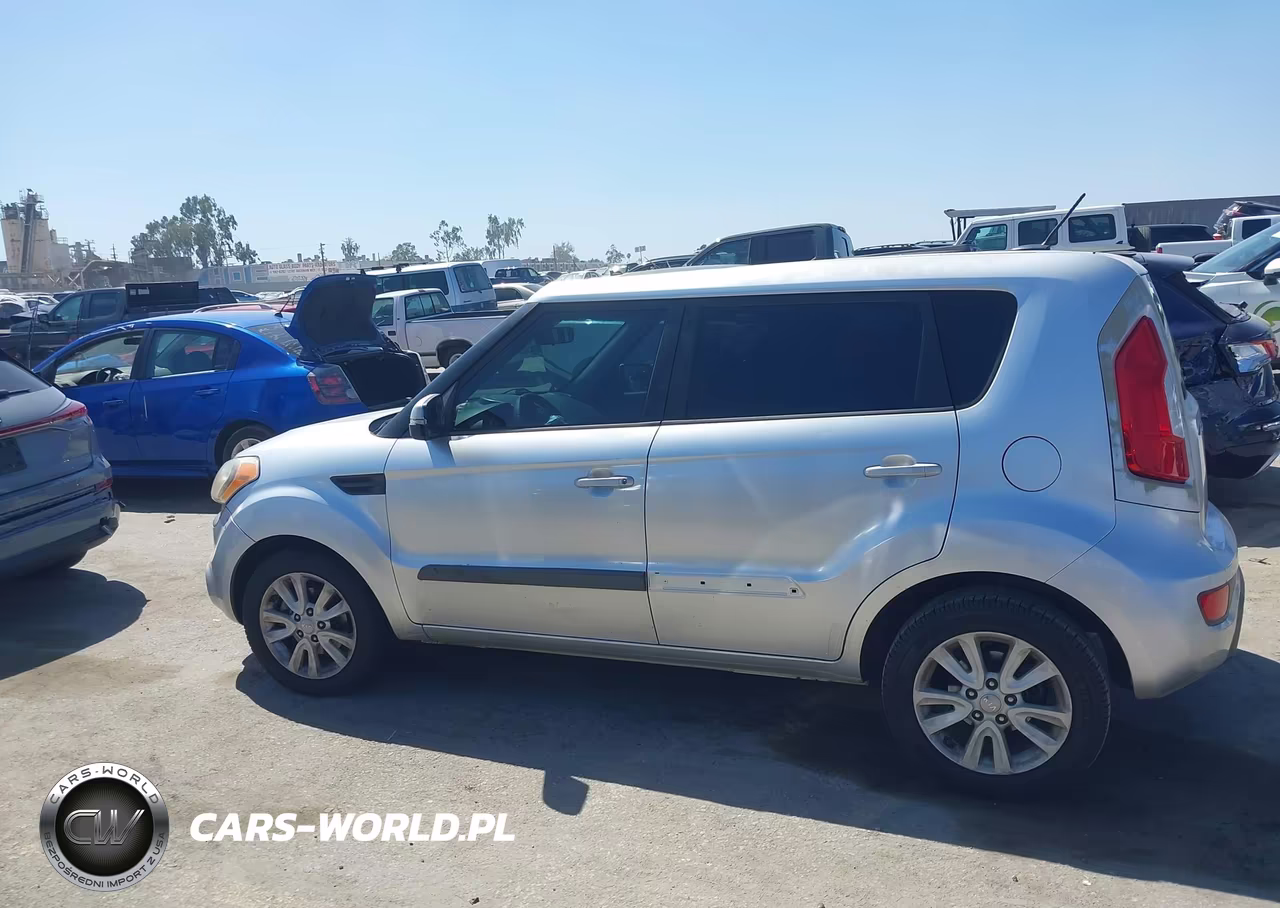2013 Kia Soul + VIN:KNDJT2A66D7483226 - 13